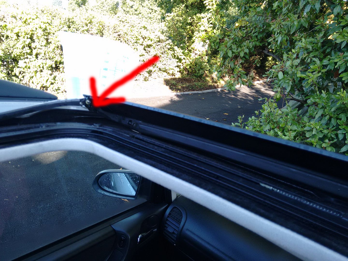 [Zafira A] [9905] Sunroof Leak Fix with pics Vauxhall Owners